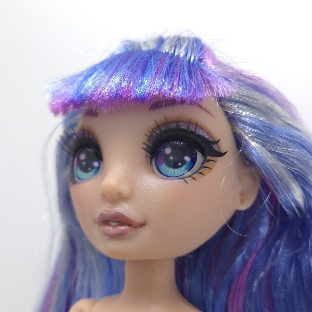 Rainbow High Violet Willow Purple Fashion Doll - Picture 9 of 13